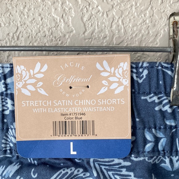 Jachs Navy Floral Shorts/Large - Picture 5 of 5